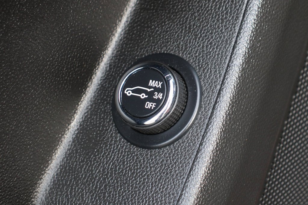 Used 2023 Chevrolet Traverse RS image 21