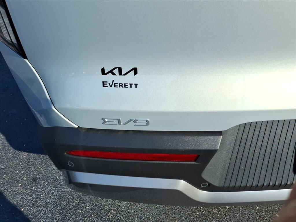 New 2026 Kia EV9 Wind AWD/4WD image 6