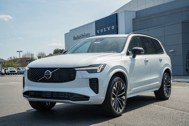 New 2026 Volvo XC90 T8 Ultra w/ Protection Package Premier image 3