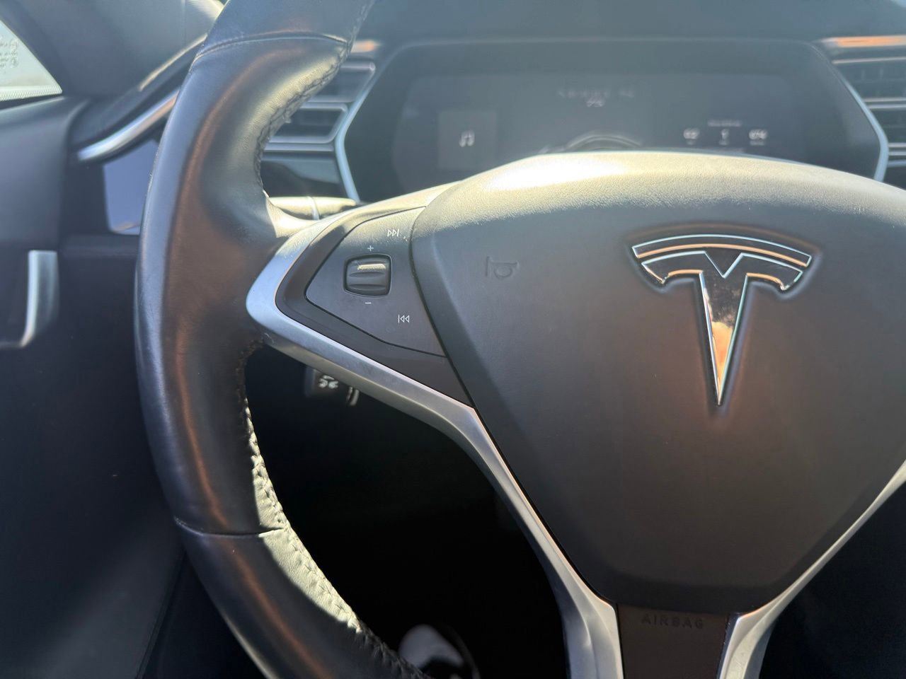 Used 2017 Tesla Model S 60 RWD image 17