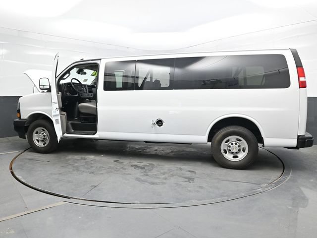 Used 2024 Chevrolet Express 3500 LS RWD image 44
