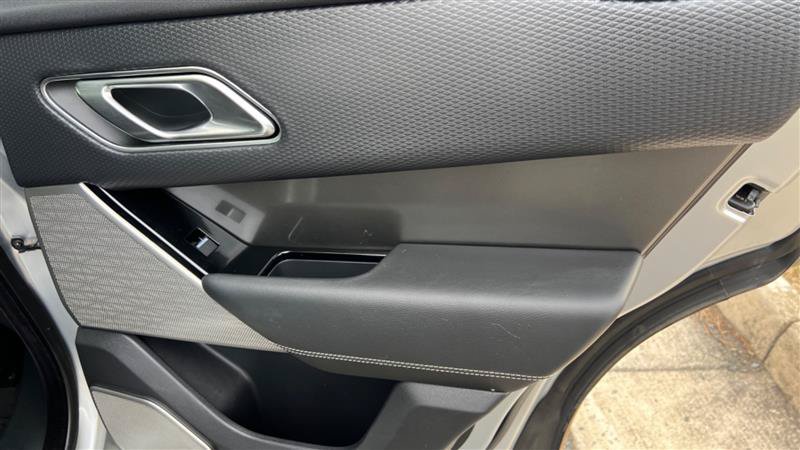 Used 2018 Land Rover Range Rover Velar S AWD/4WD image 59