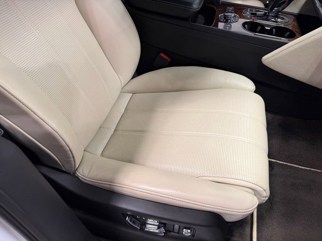 Used 2018 Bentley Bentayga Mulliner AWD/4WD image 37