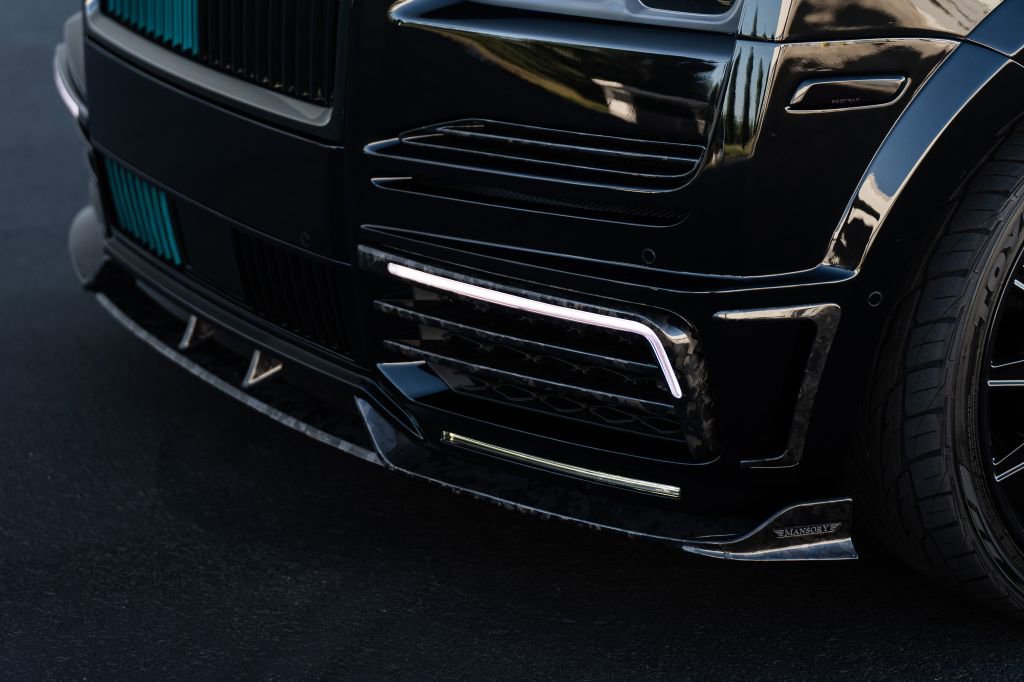 Used 2023 Rolls-Royce Cullinan Black Badge image 3