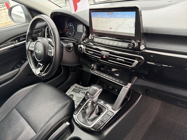 Used 2022 Kia Seltos EX image 28