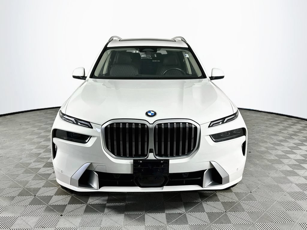 Used 2026 BMW X7 xDrive40i AWD/4WD image 2