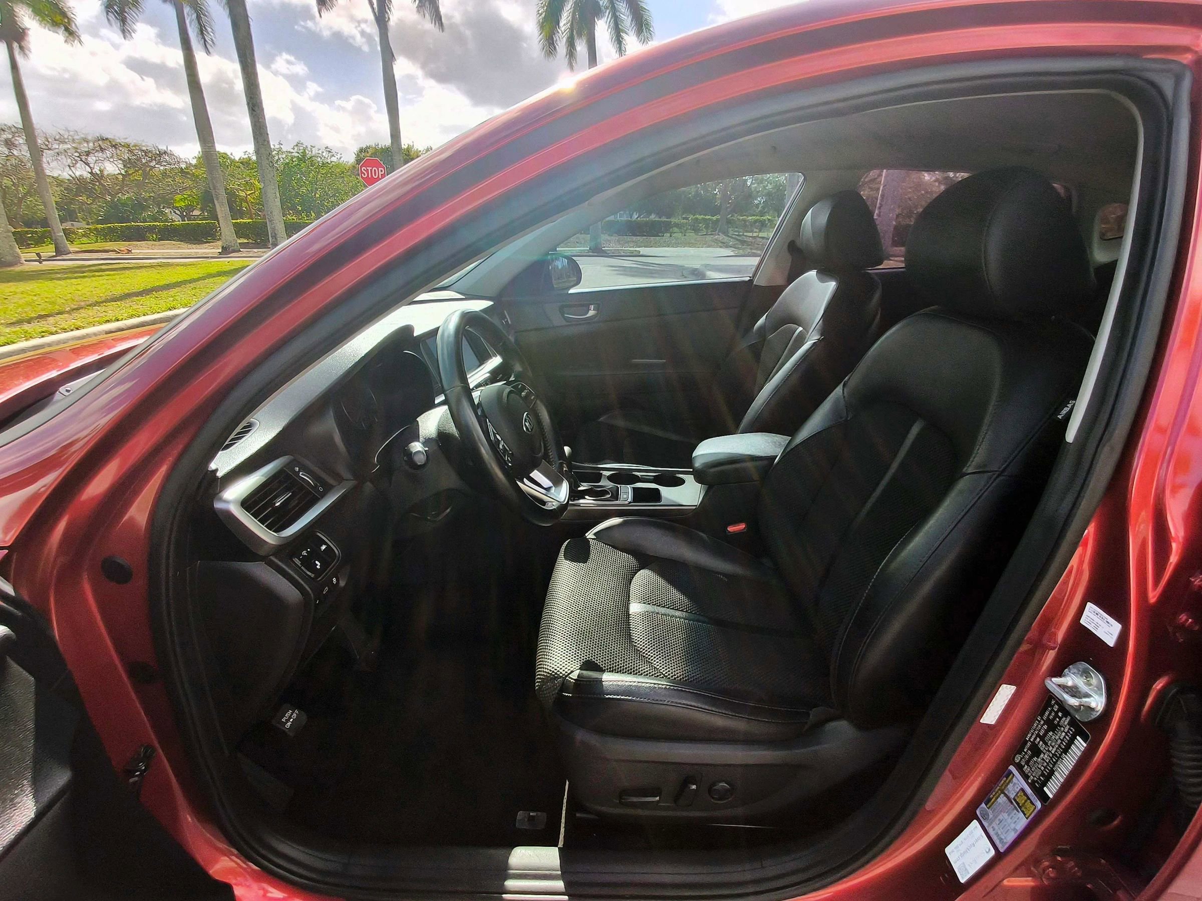 Used 2020 Kia Optima S image 4