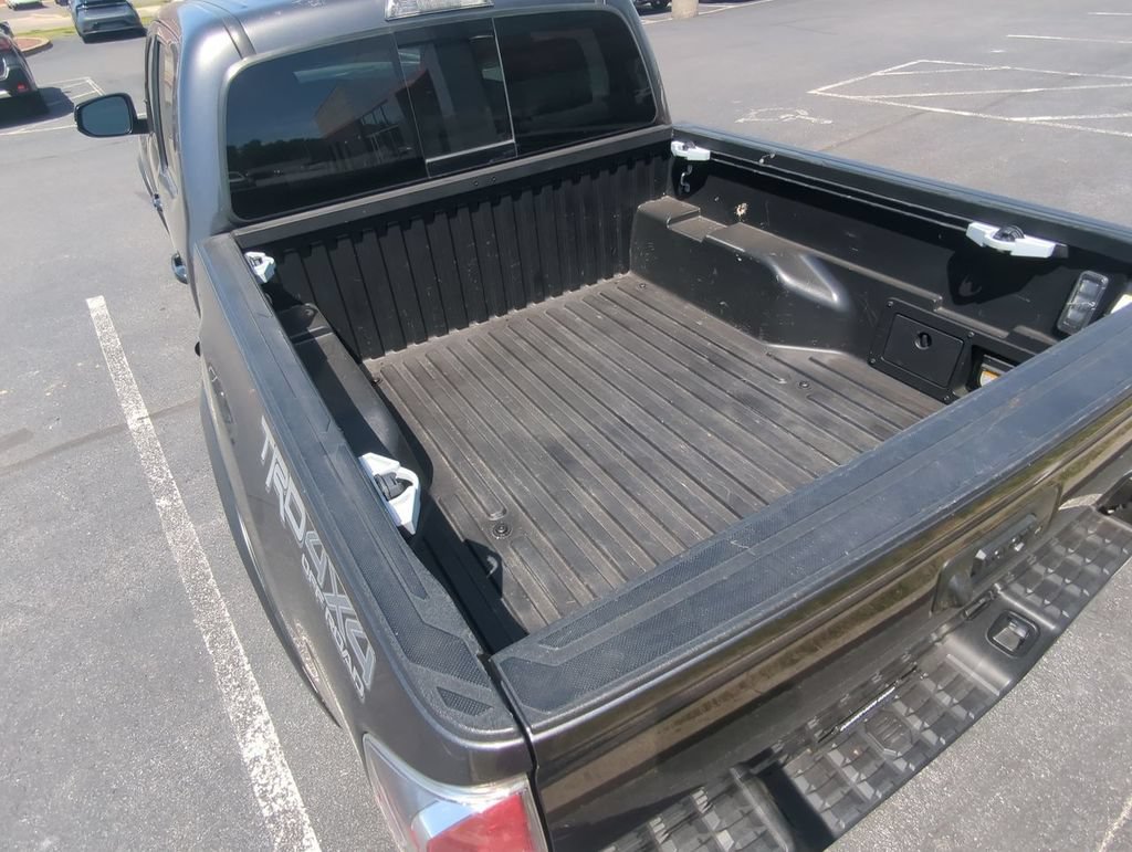 Used 2020 Toyota Tacoma TRD Off-Road AWD/4WD image 23