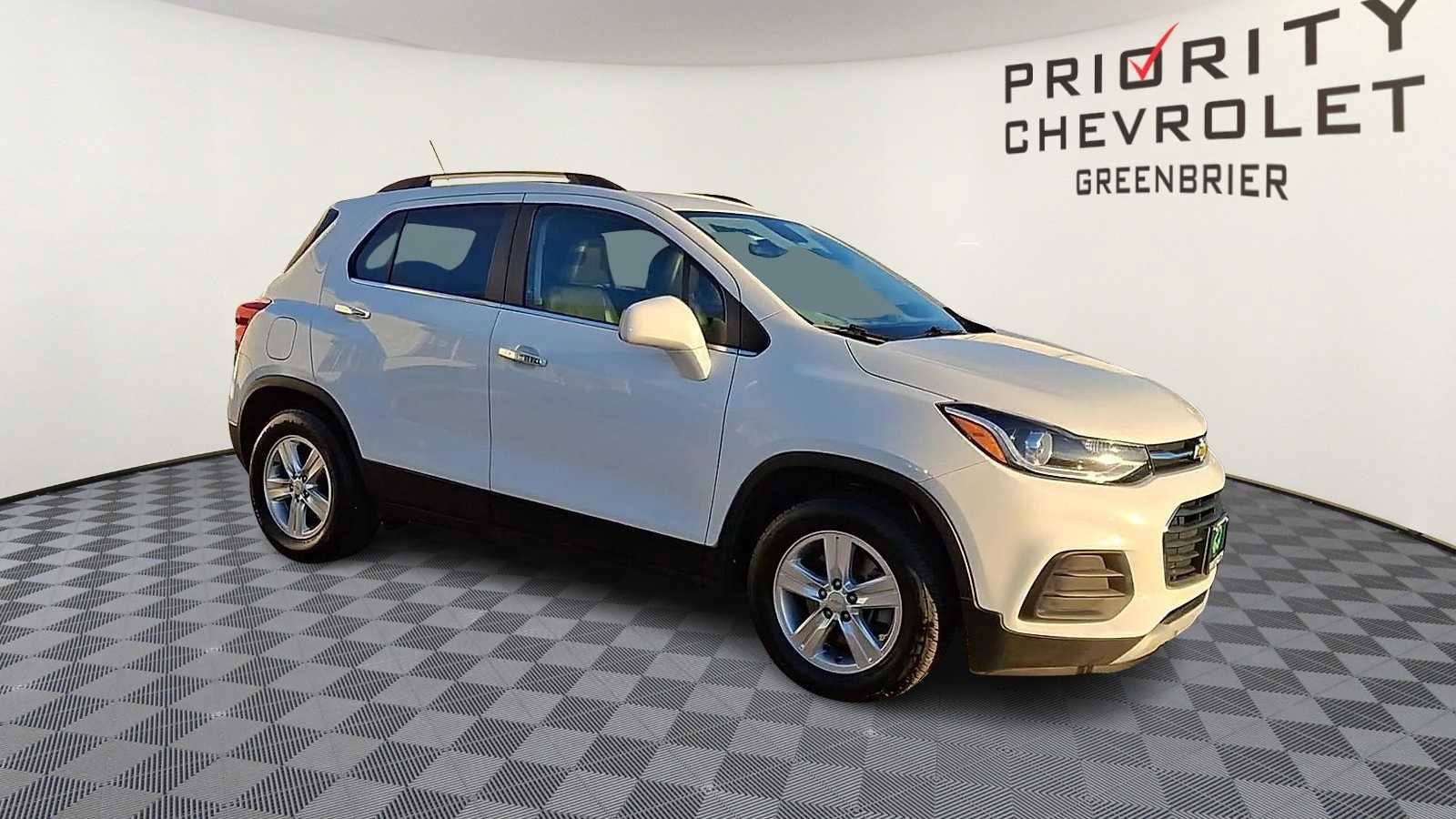 Certified 2019 Chevrolet Trax LT w/ LT Convenience Package image 2