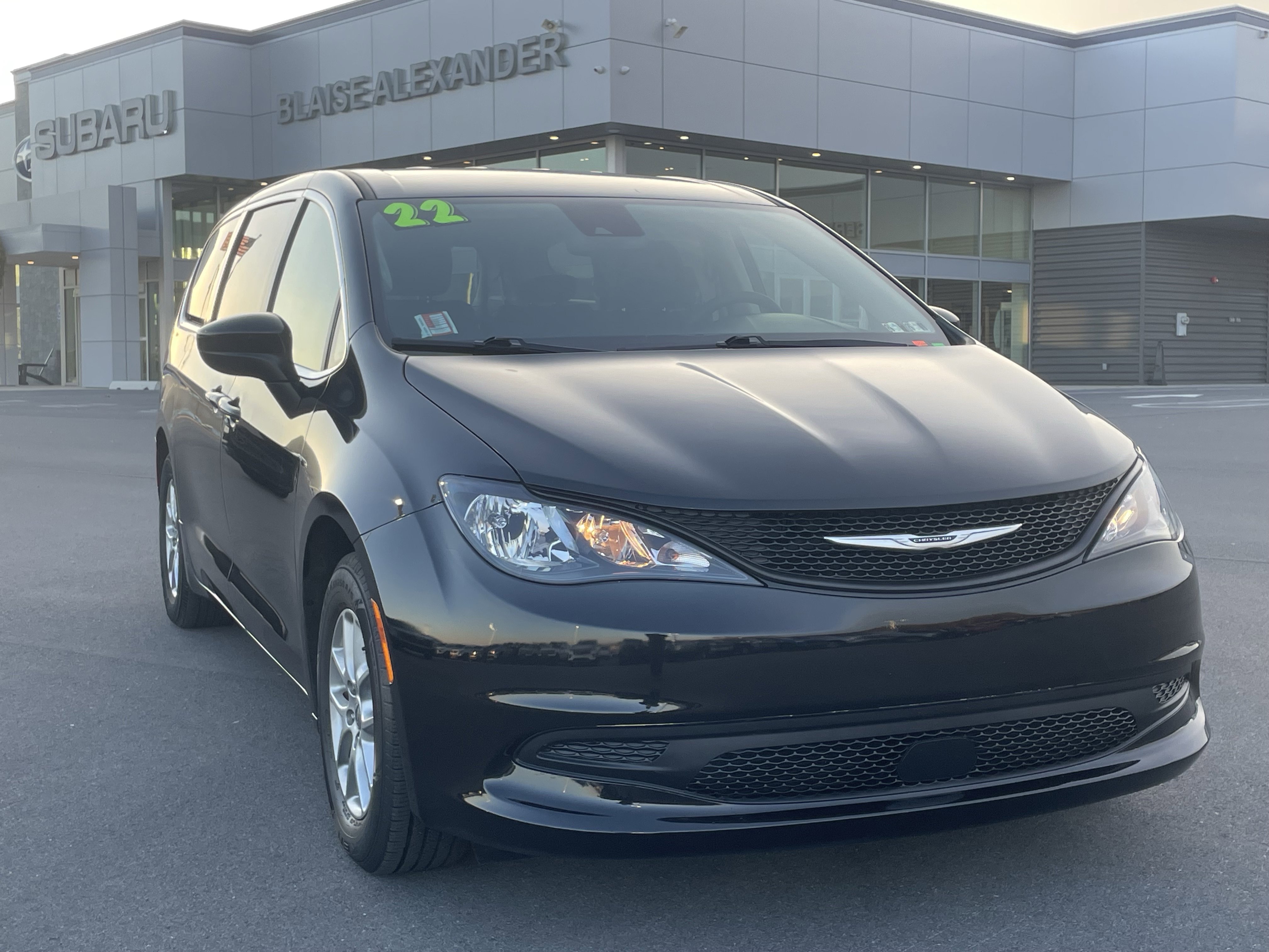 Used 2022 Chrysler Voyager LX video 1