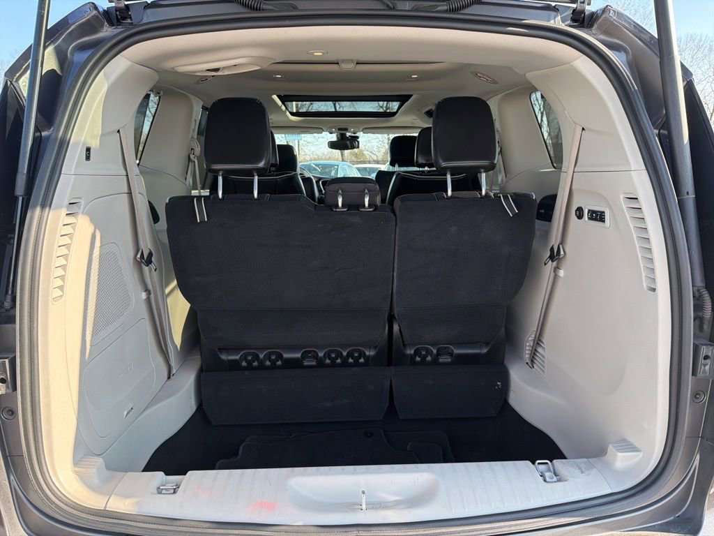 Used 2021 Chrysler Pacifica Limited image 23