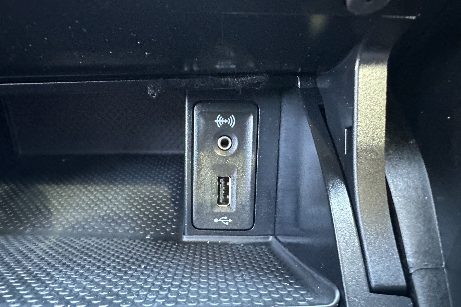 Used 2018 Volkswagen Golf SE FWD image 22
