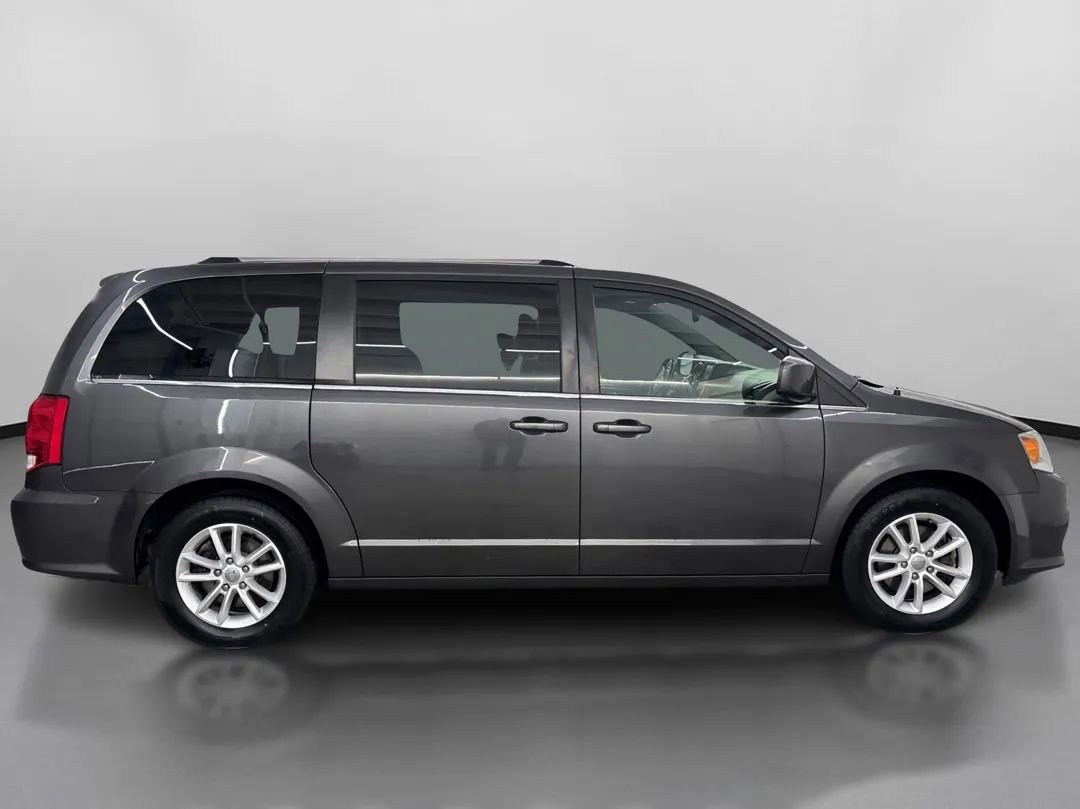 Used 2019 Dodge Grand Caravan SXT FWD image 11