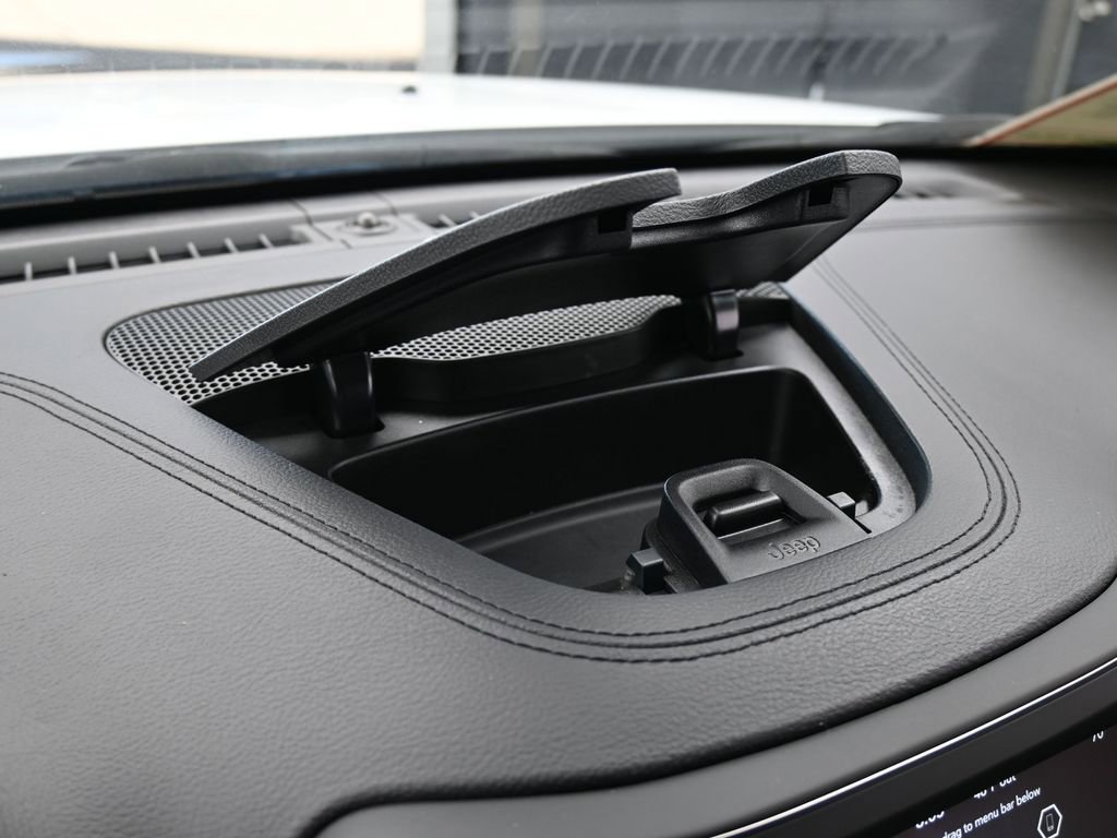 Used 2022 Jeep Cherokee Latitude Lux image 22