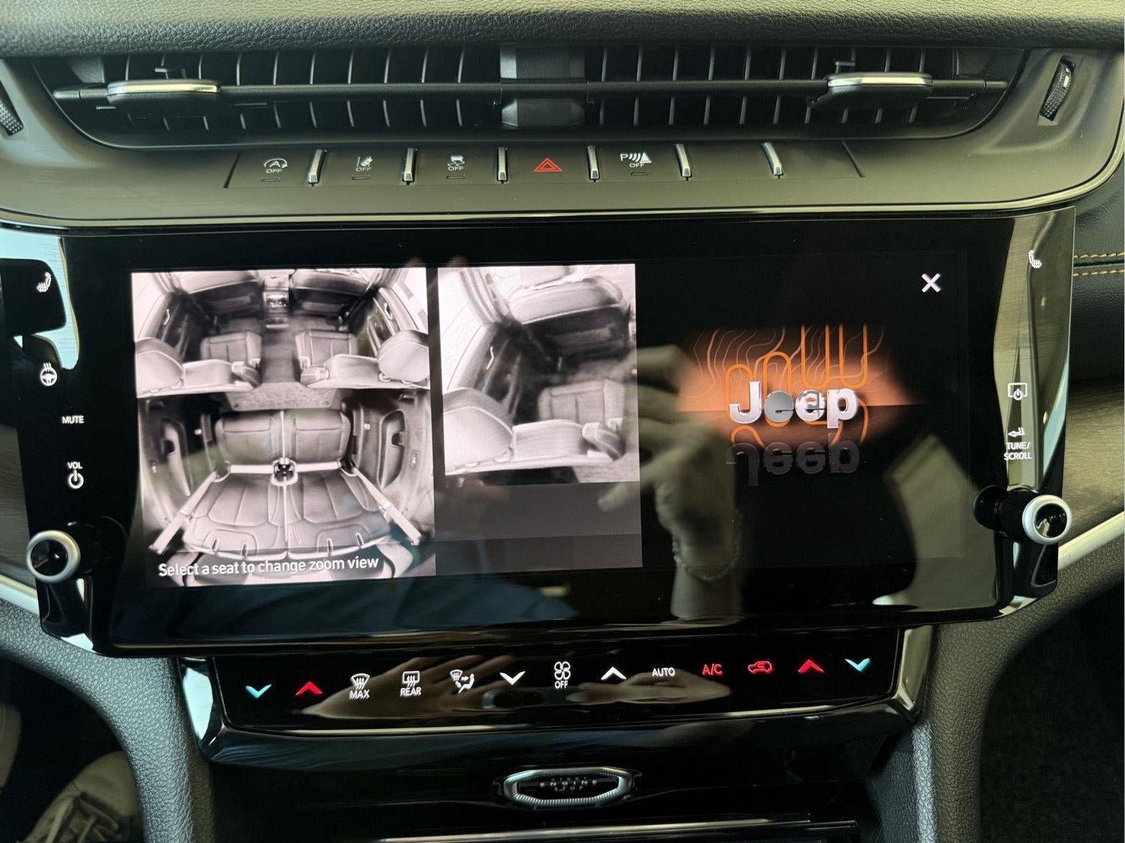 New 2026 Jeep Grand Cherokee L Limited AWD/4WD image 19