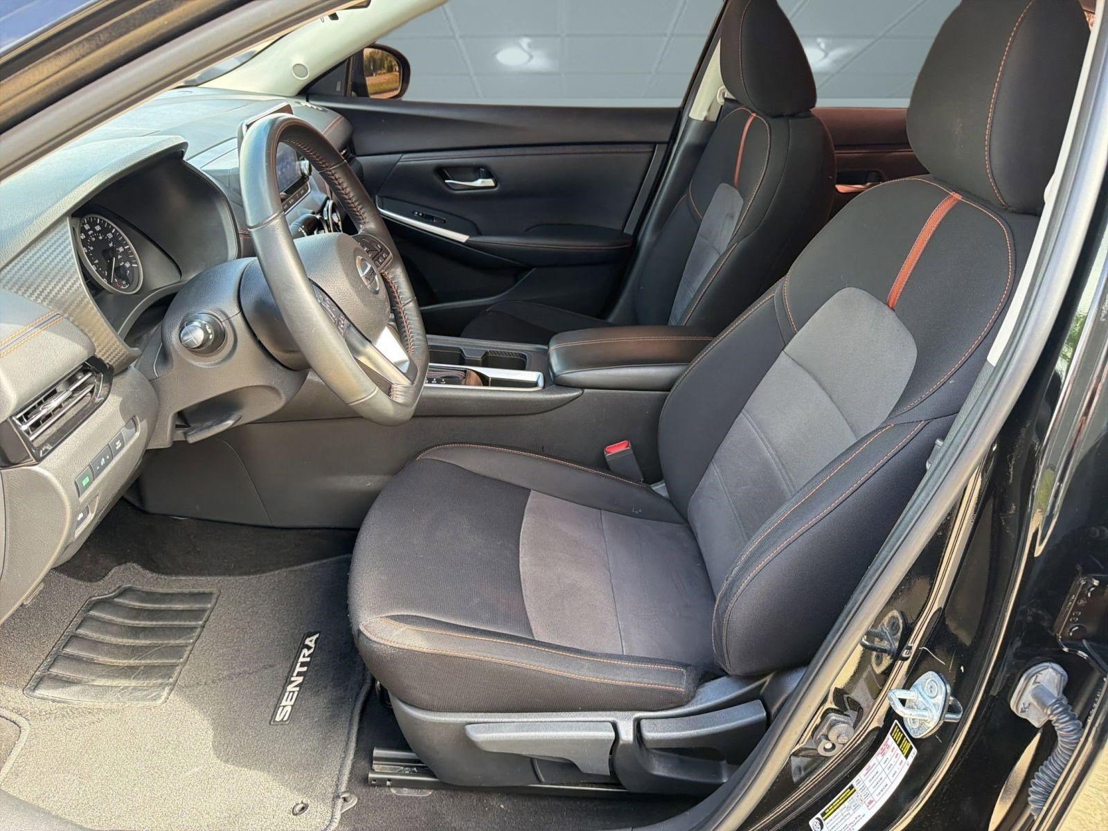 Used 2023 Nissan Sentra SR w/ Midnight Edition Package image 5