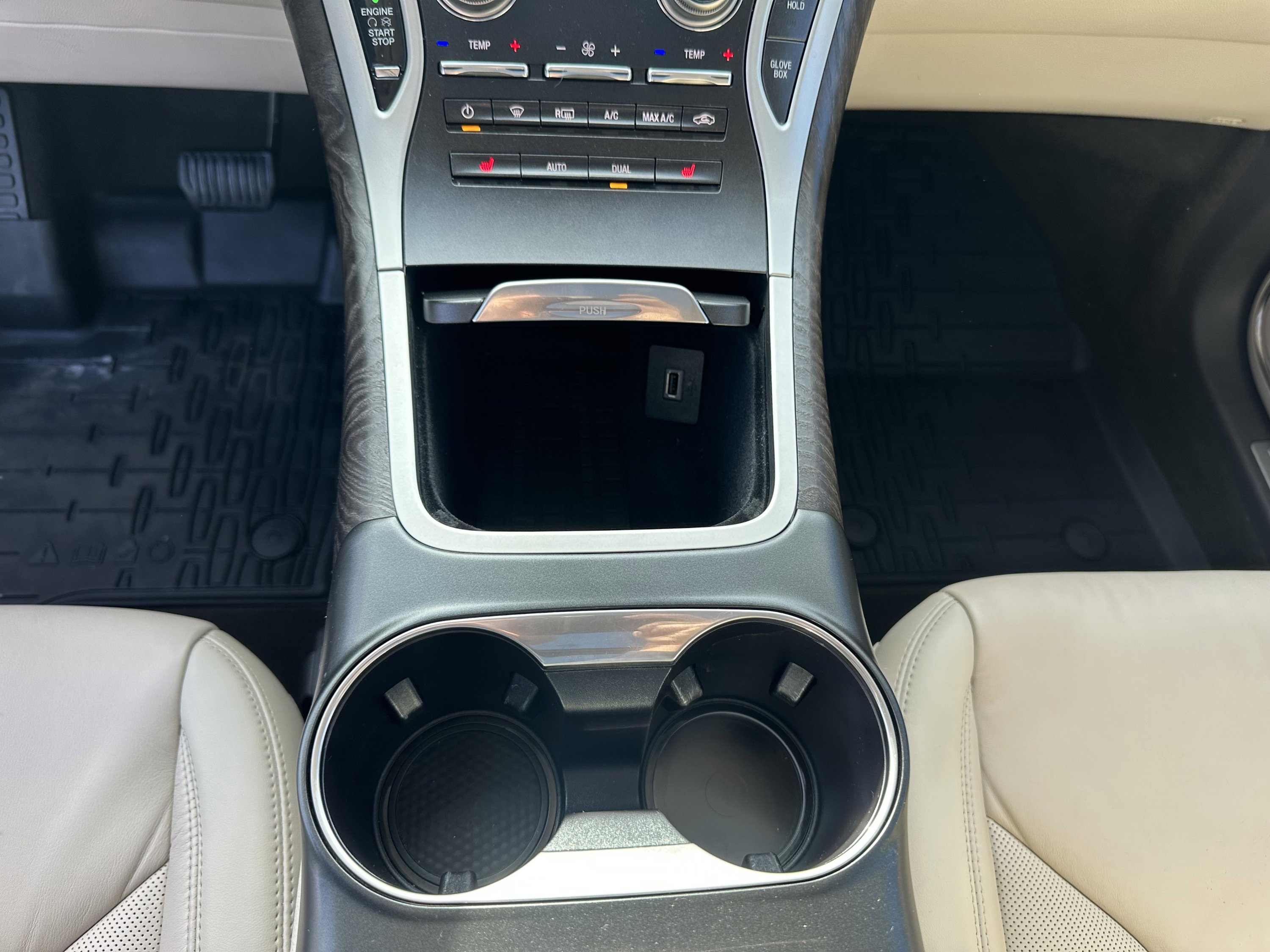 Used 2019 Lincoln Nautilus Select image 15