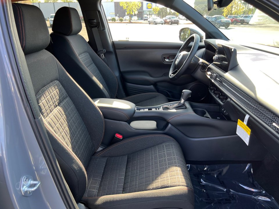 Certified 2026 Honda HR-V Sport image 28