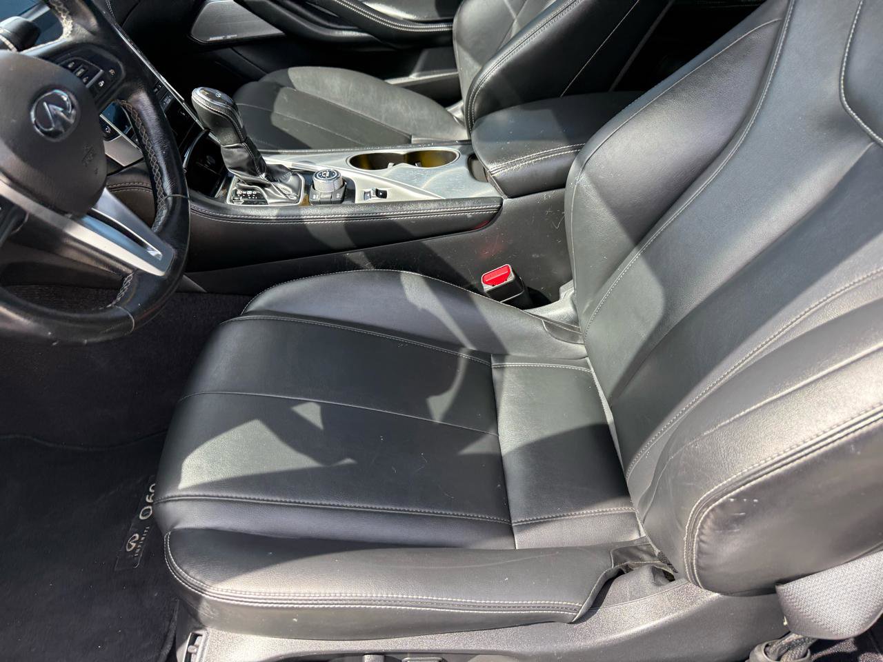 Used 2018 INFINITI Q60 3.0t Luxe w/ Sensory Package 3.0T Luxe RWD image 10