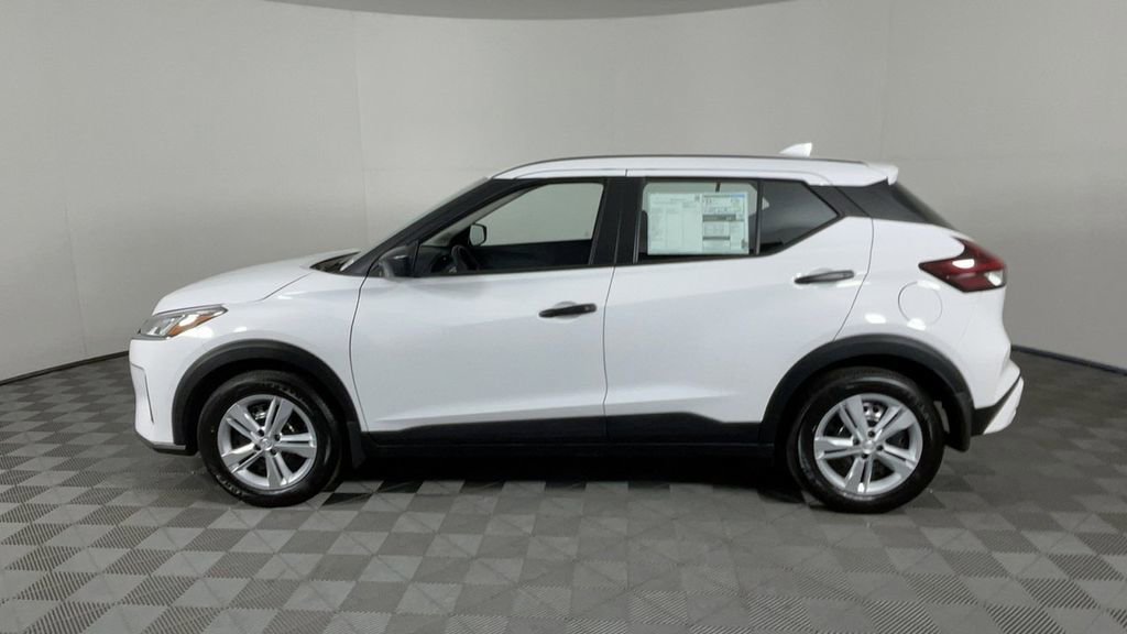 New 2025 Nissan Kicks Play S image 7
