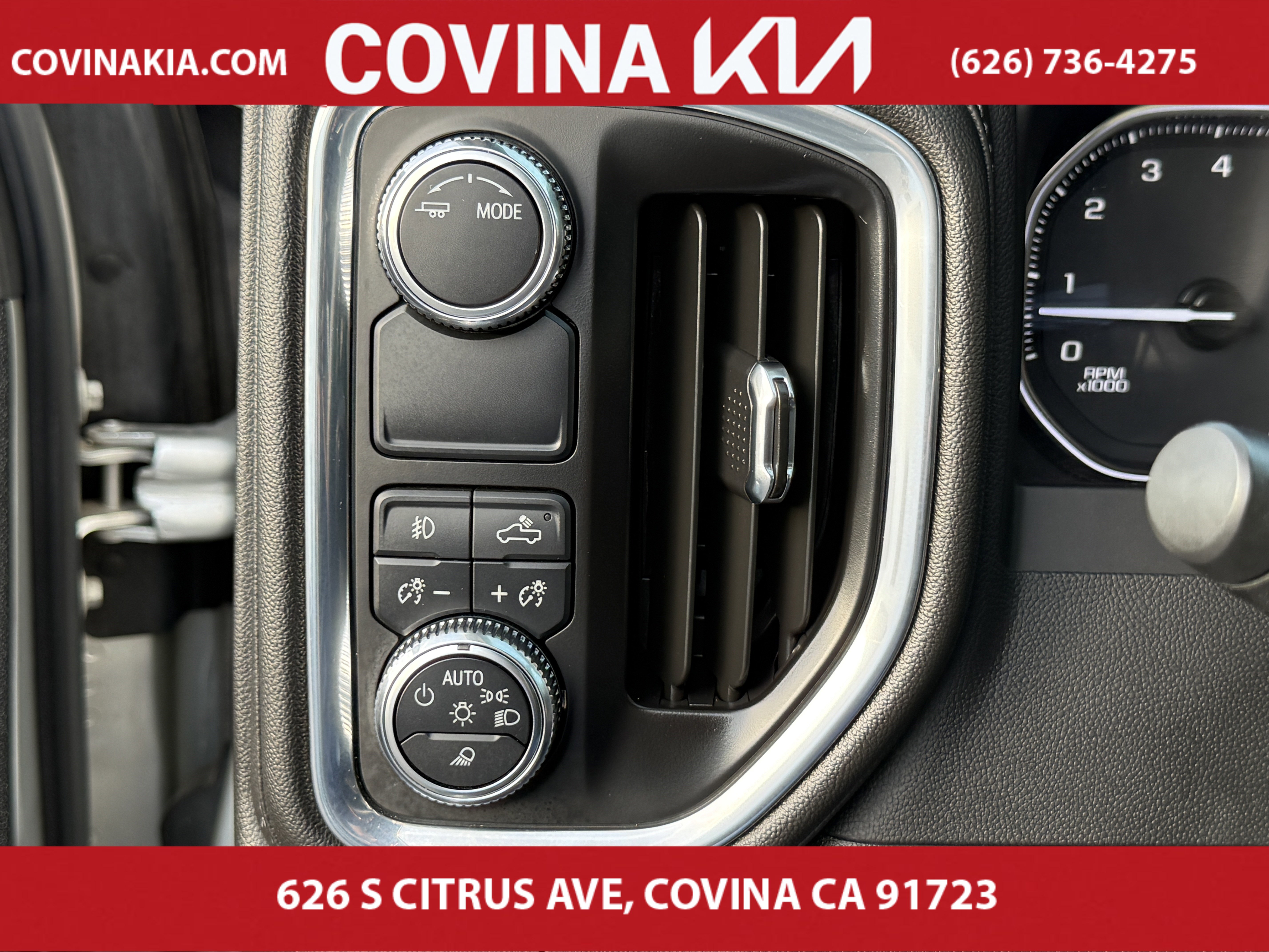 Used 2023 GMC Sierra 2500 SLT w/ SLT Premium Package image 24