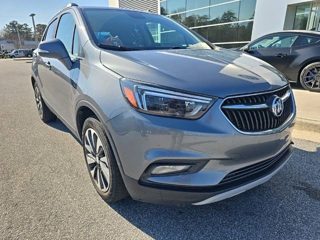Used 2020 Buick Encore Essence image 1