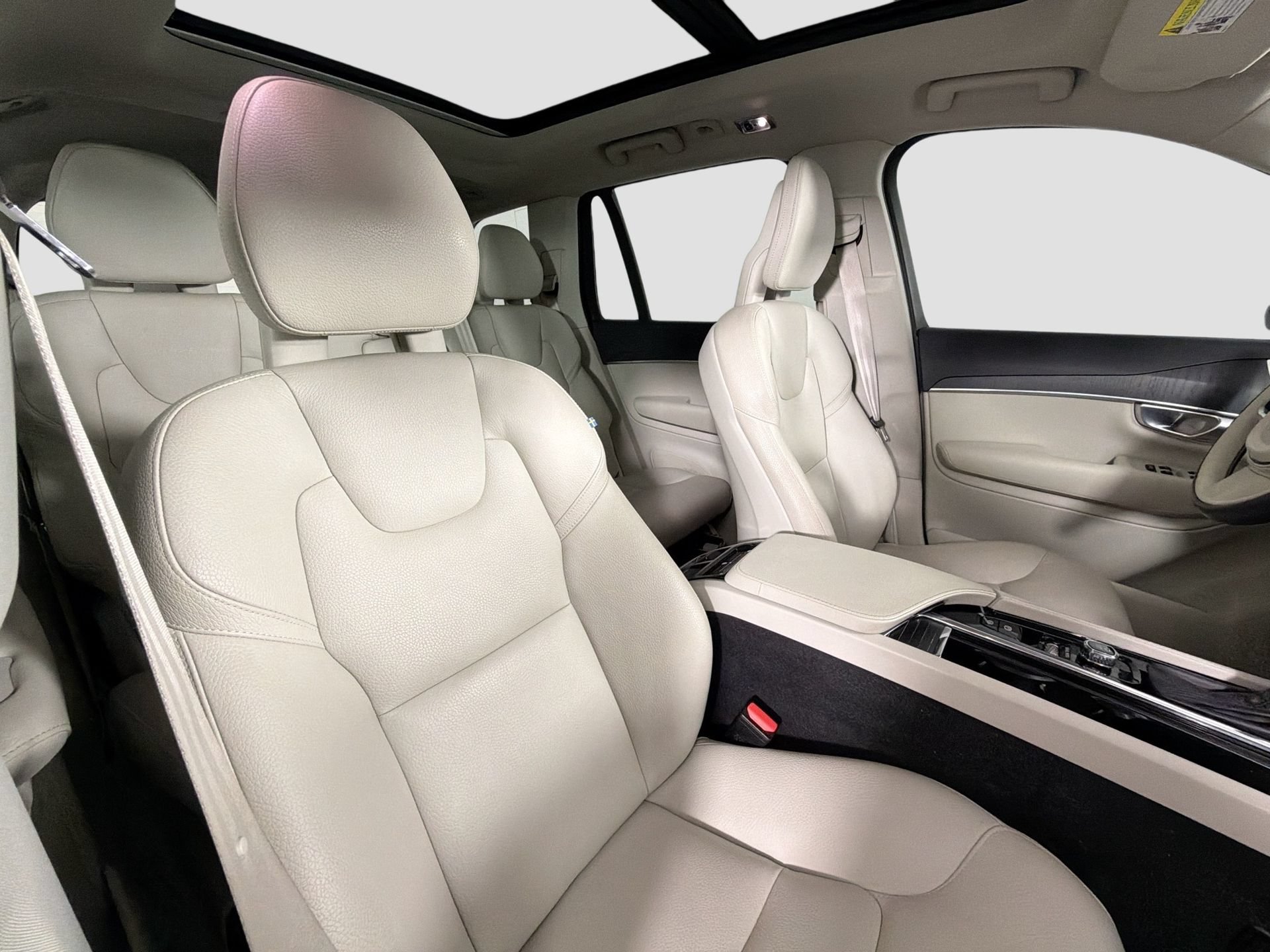 Used 2020 Volvo XC90 T5 Momentum w/ Protection Package Premier AWD/4WD image 28