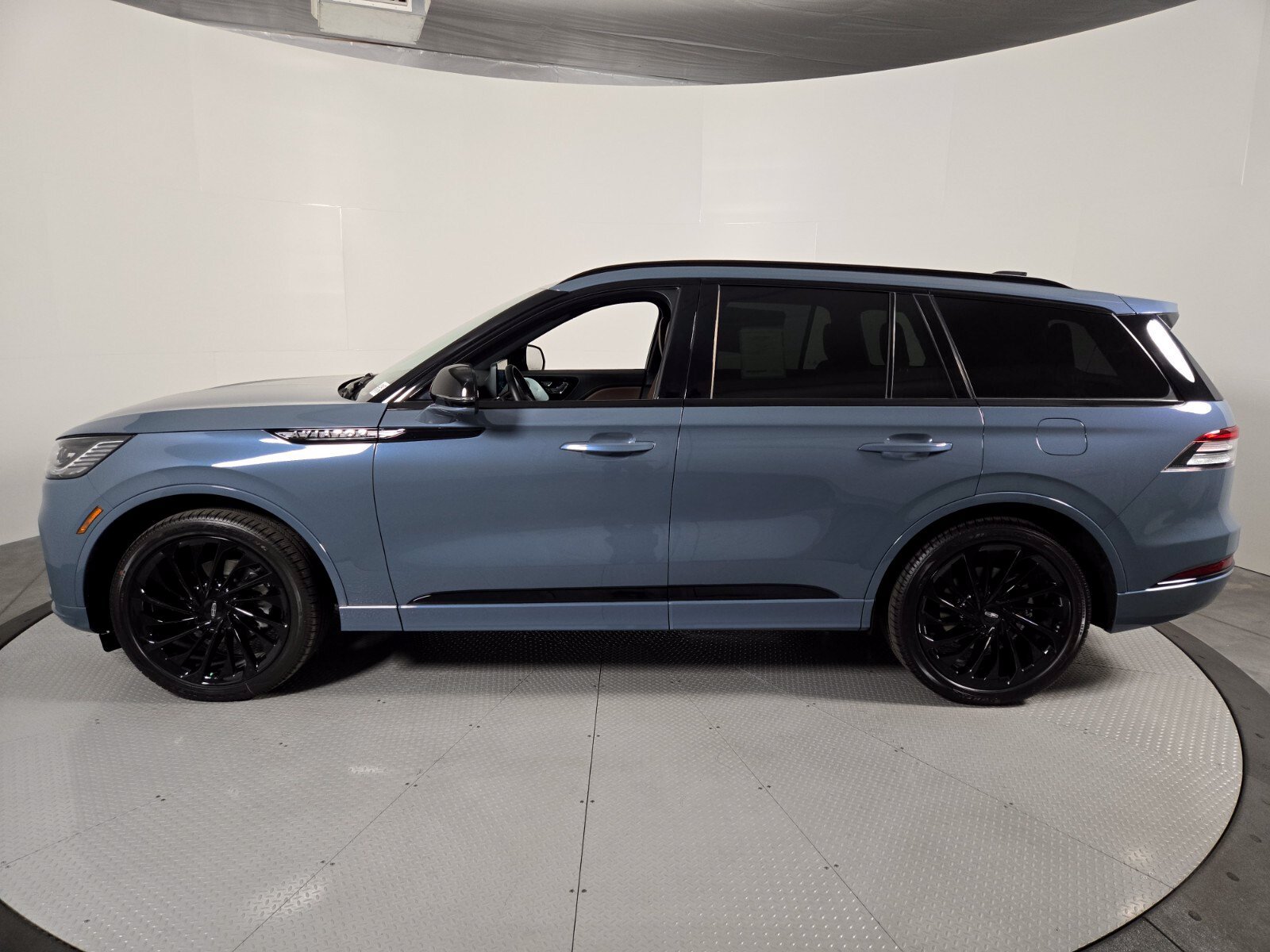 New 2026 Lincoln Aviator Reserve AWD/4WD image 8