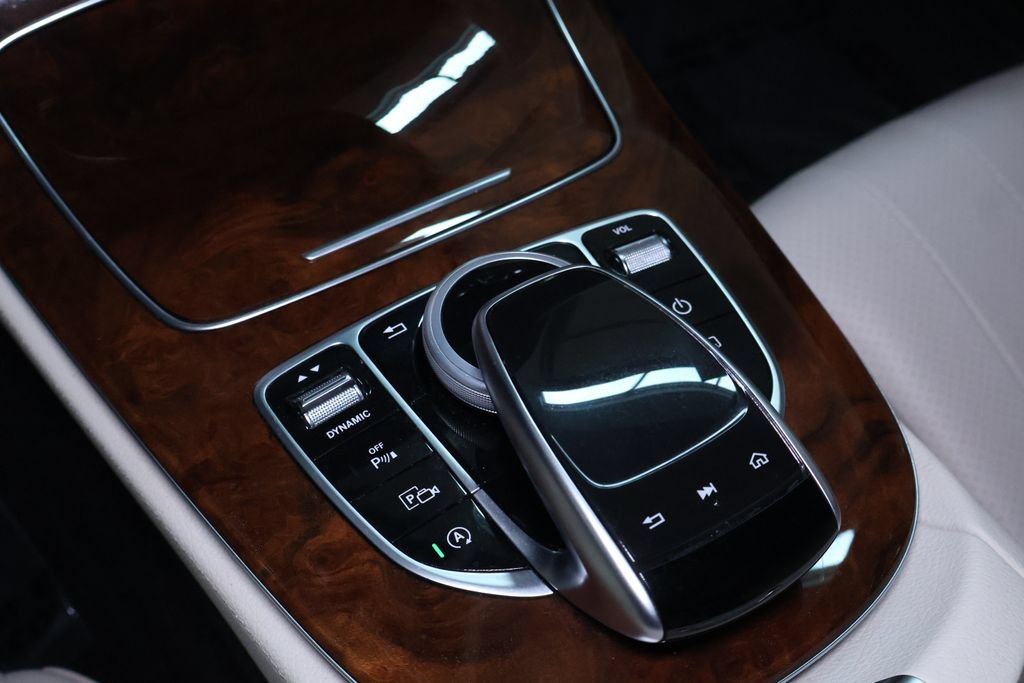 Used 2019 Mercedes-Benz E 300 4MATIC image 35