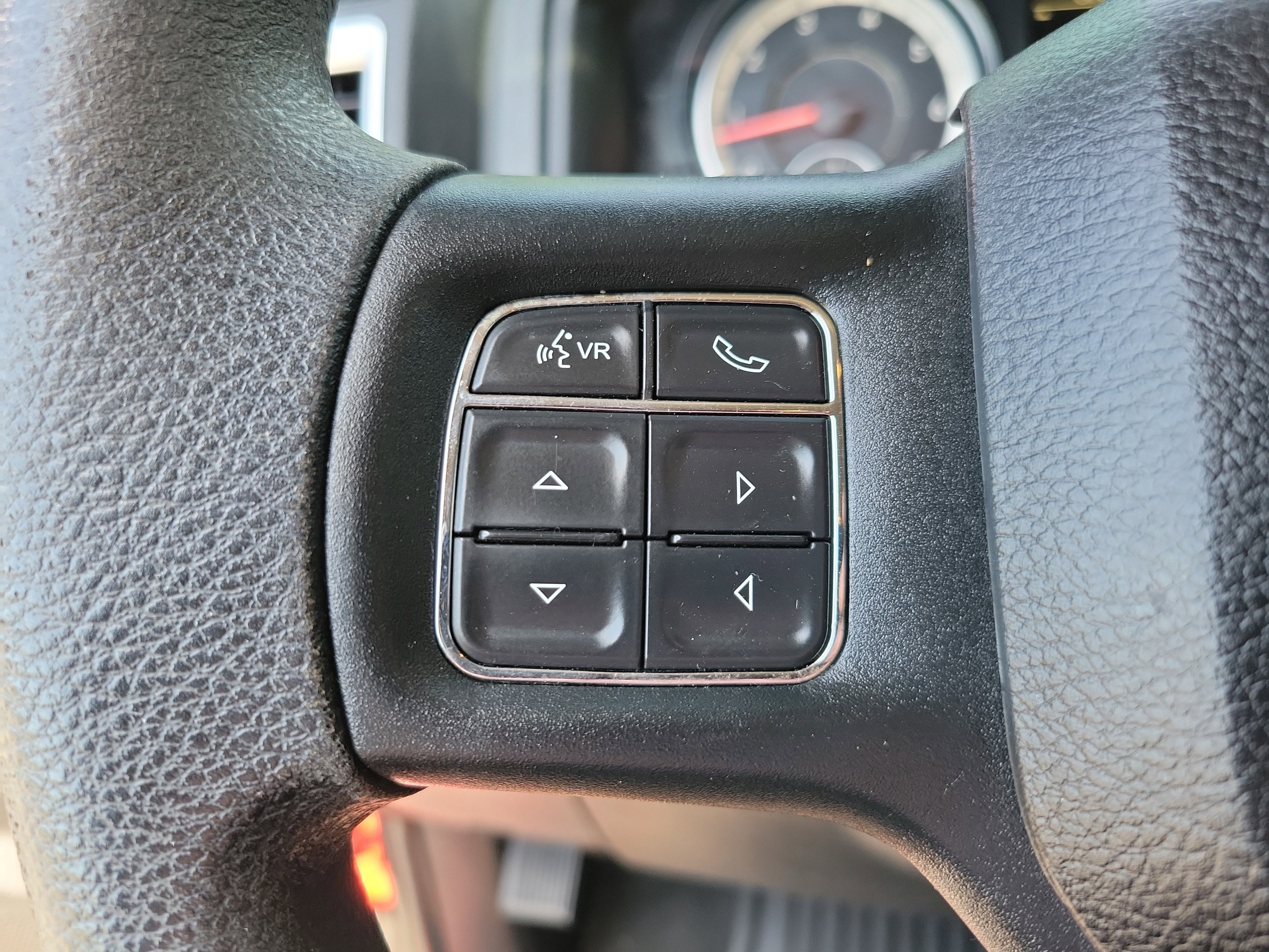 Used 2017 RAM 1500 Classic SLT image 12