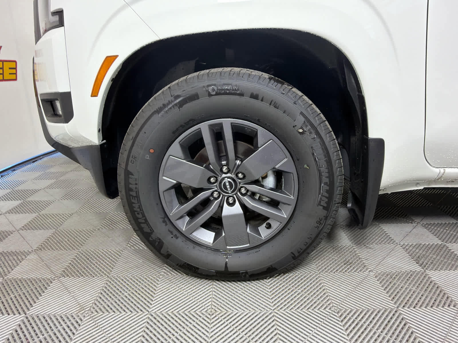 New 2025 Nissan Frontier SV w/ SV Convenience Package image 9