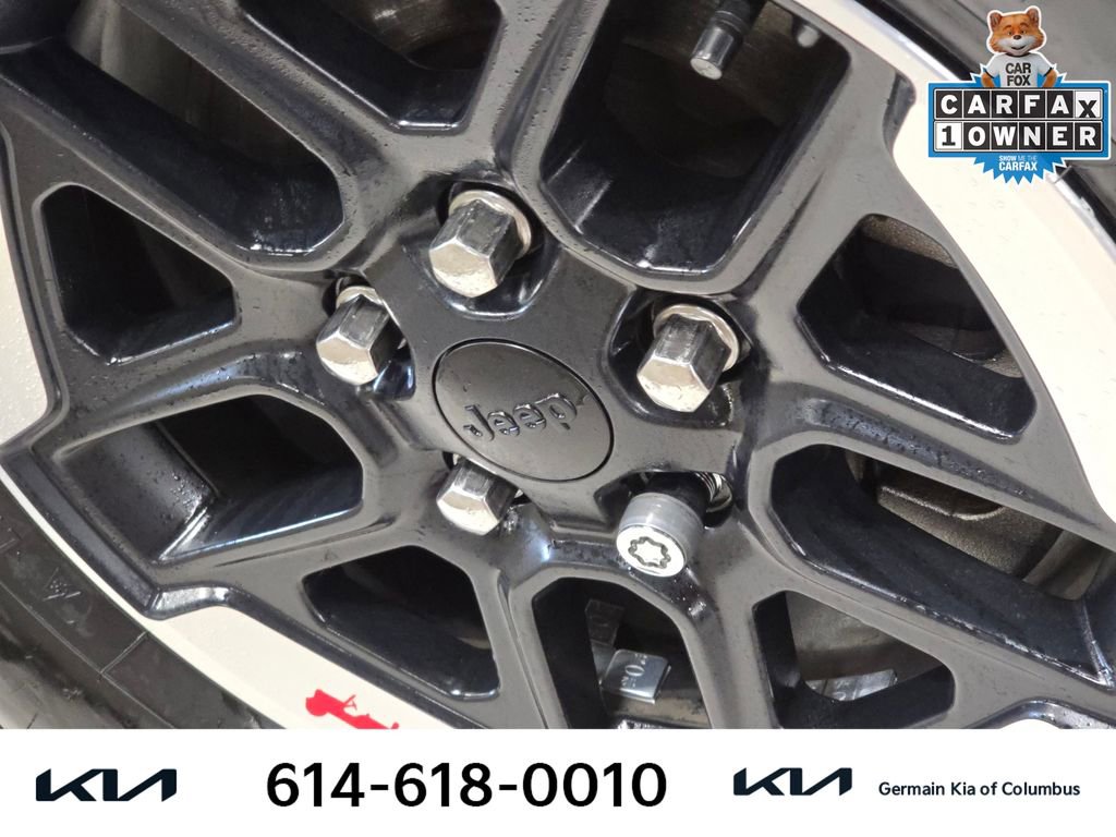 Used 2022 Jeep Wrangler Unlimited Rubicon w/ Cold Weather Group AWD/4WD image 13