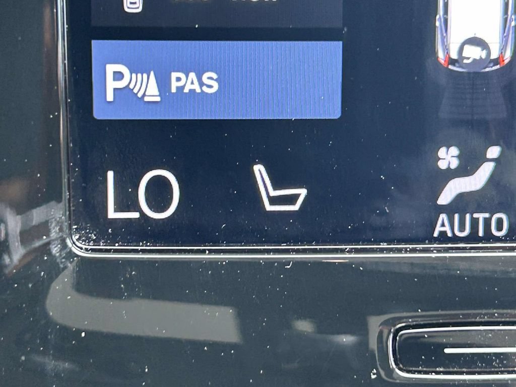 Used 2020 Volvo XC40 T5 Inscription w/ Protection Package Premier AWD/4WD image 14