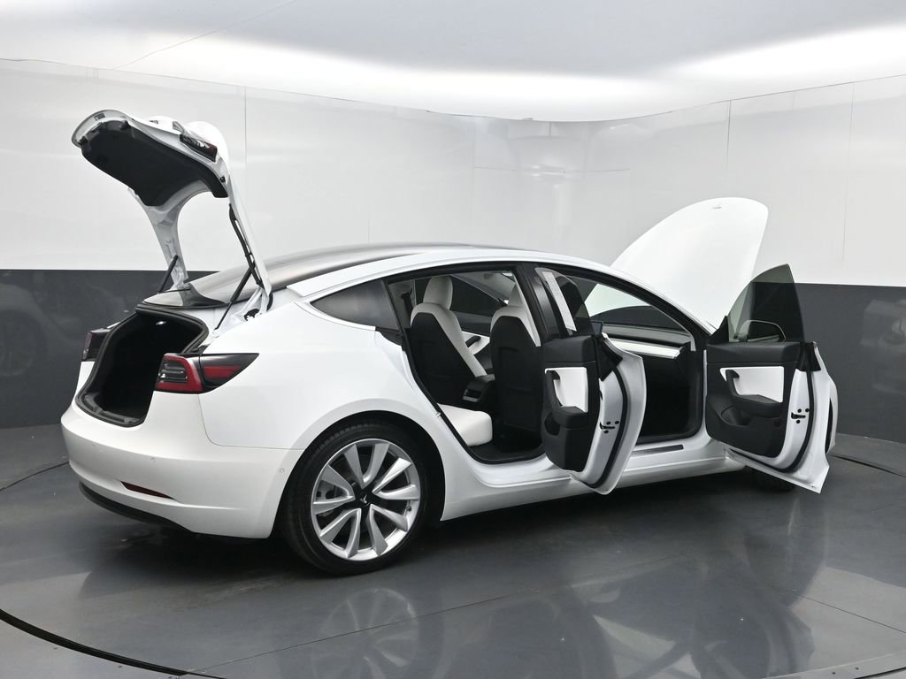 Used 2020 Tesla Model 3 Standard Range Plus image 37