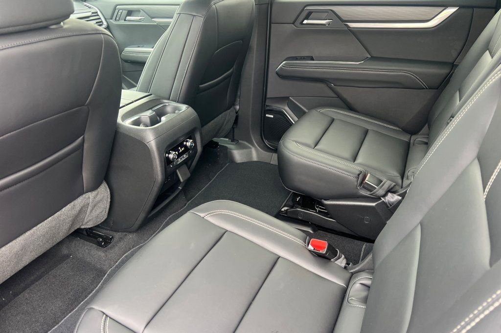 New 2026 GMC Acadia Elevation w/ Black Edition image 9