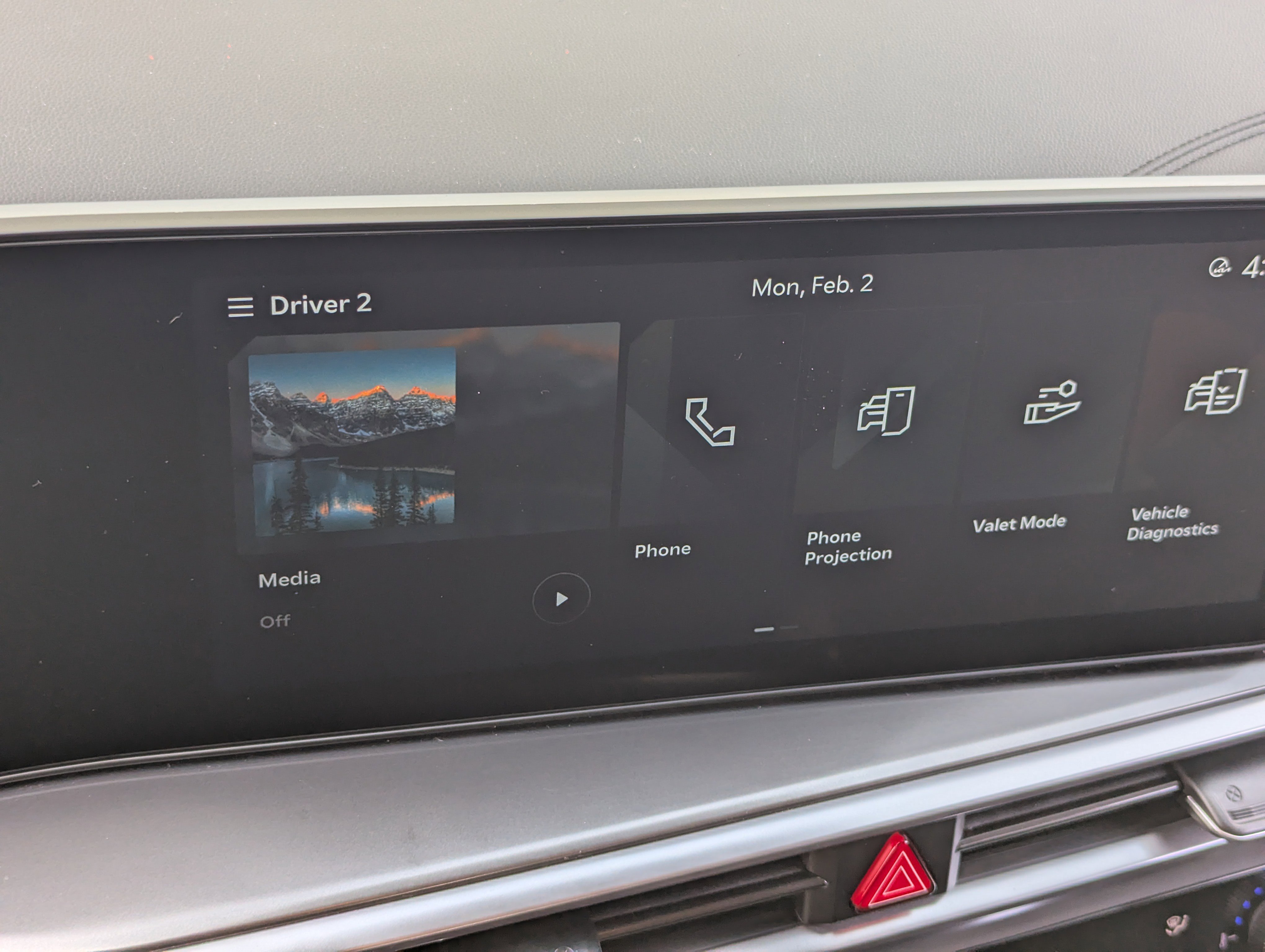 Certified 2025 Kia Sorento LX image 24