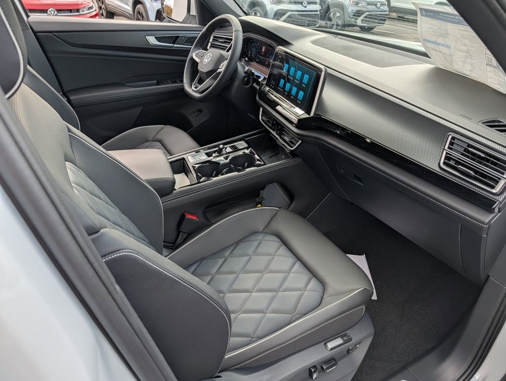 New 2026 Volkswagen Atlas Cross Sport SEL Premium R-Line image 22