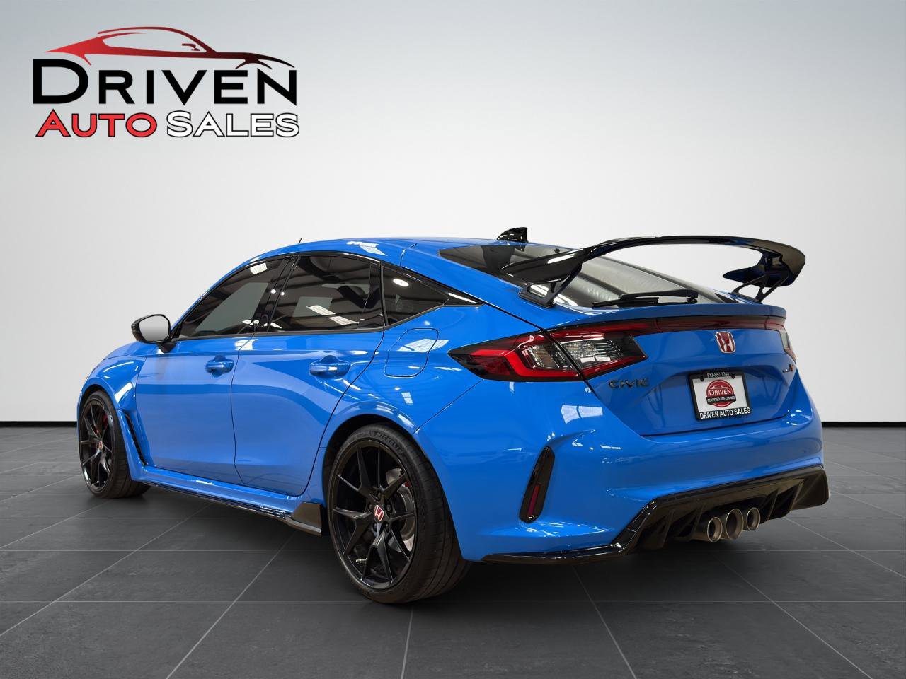 Used 2025 Honda Civic Type R image 4