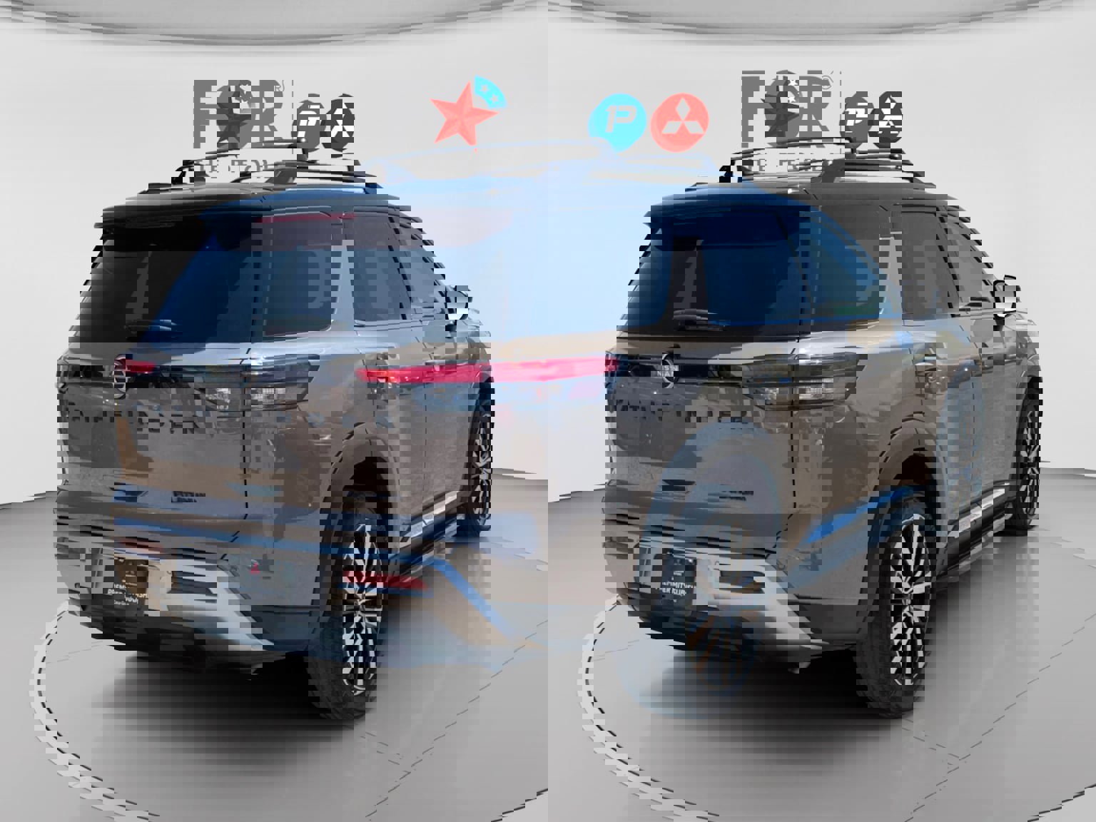 Used 2023 Nissan Pathfinder Platinum w/ Lighting Package (N93) image 5