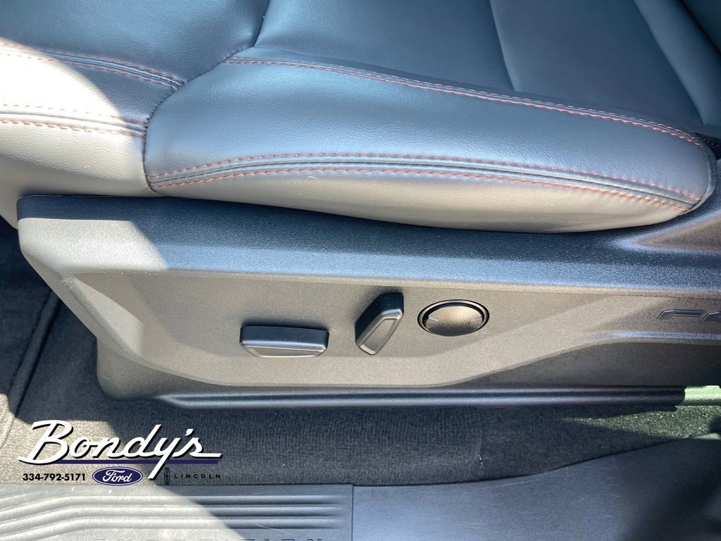 Used 2025 Ford Expedition Active image 9