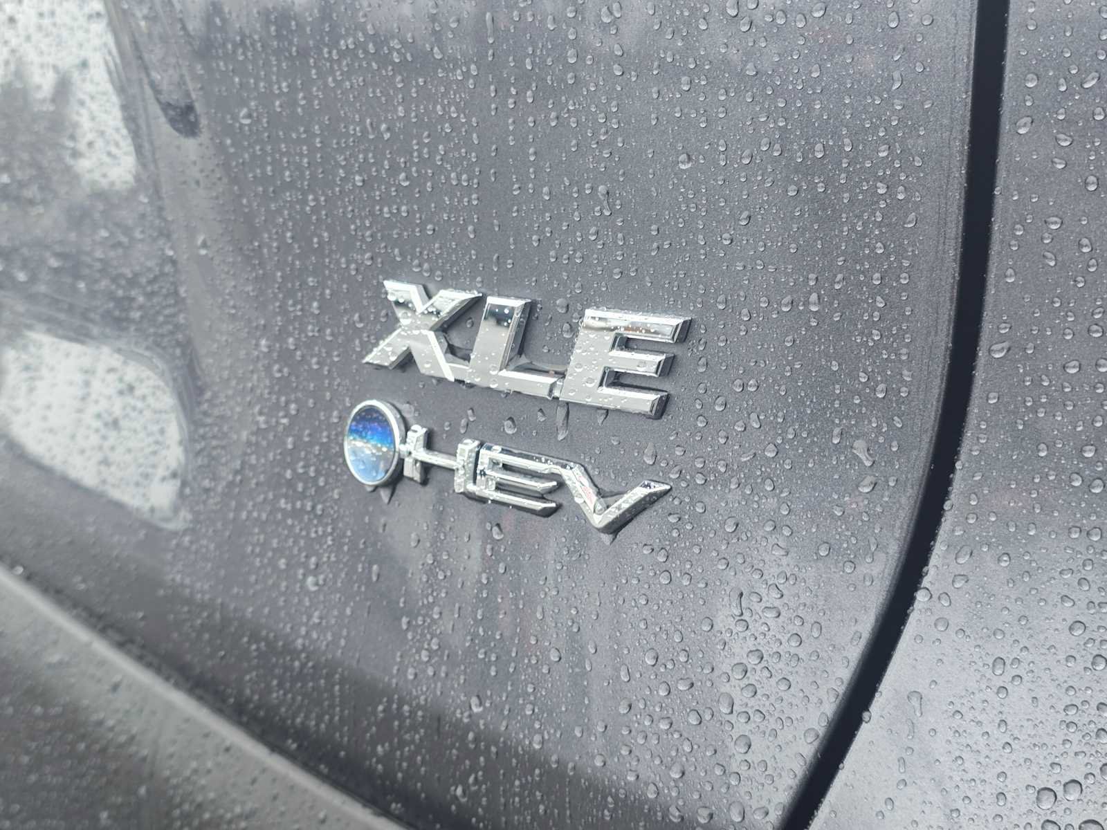 Used 2025 Toyota RAV4 XLE image 16