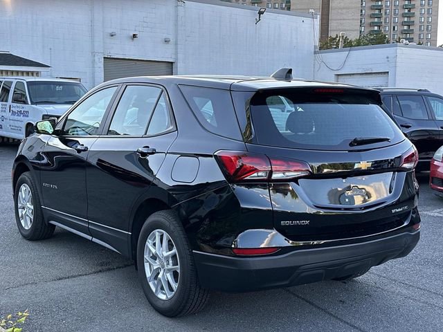 Used 2024 Chevrolet Equinox LS AWD/4WD image 4