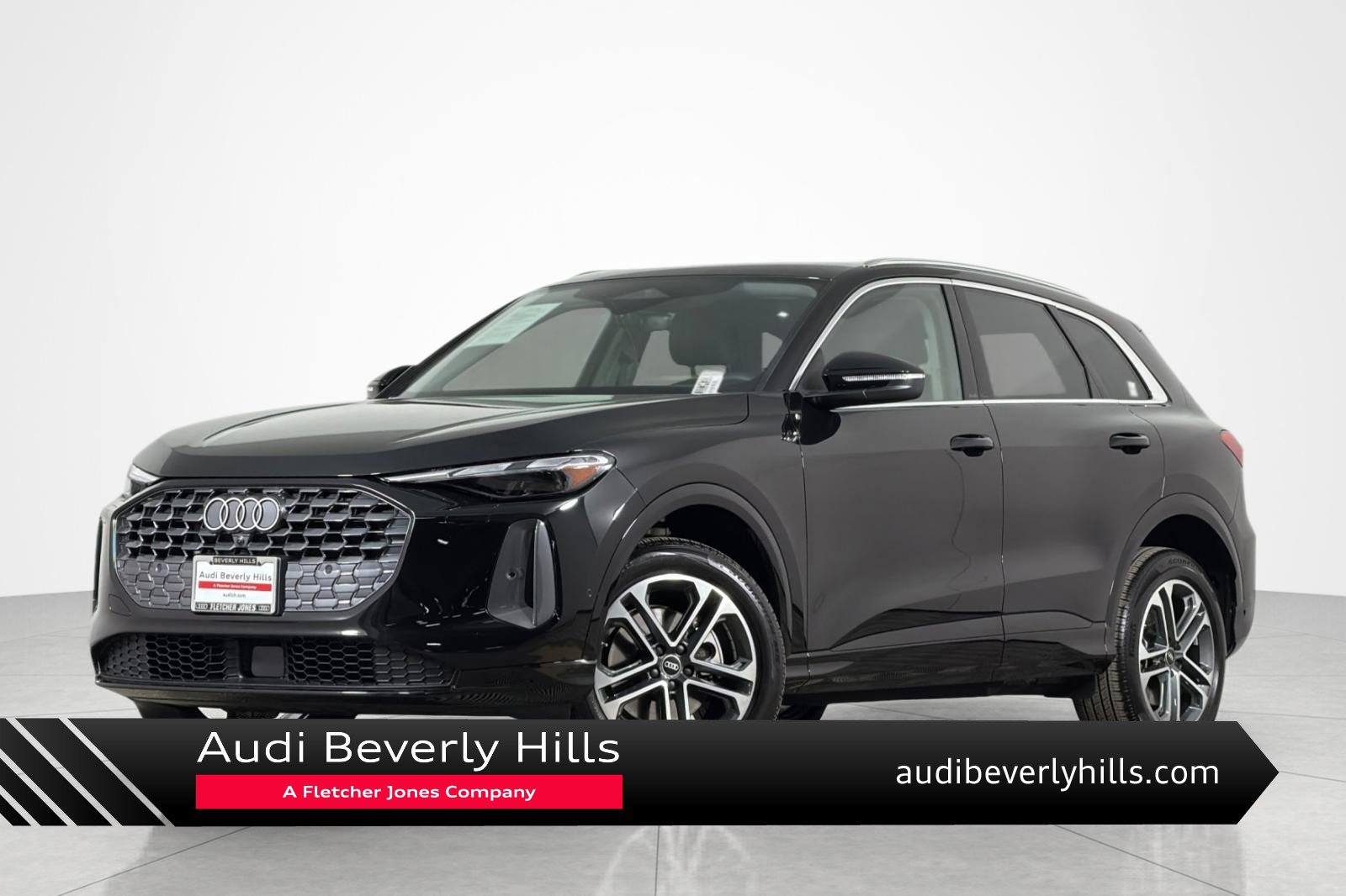 Used 2025 Audi Q5 Premium w/ 19" Wheel Package AWD/4WD image 1