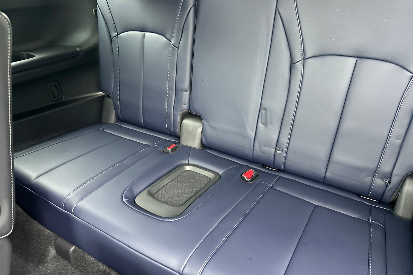 New 2026 INFINITI QX60 Sport w/ Dark Cargo Package image 16