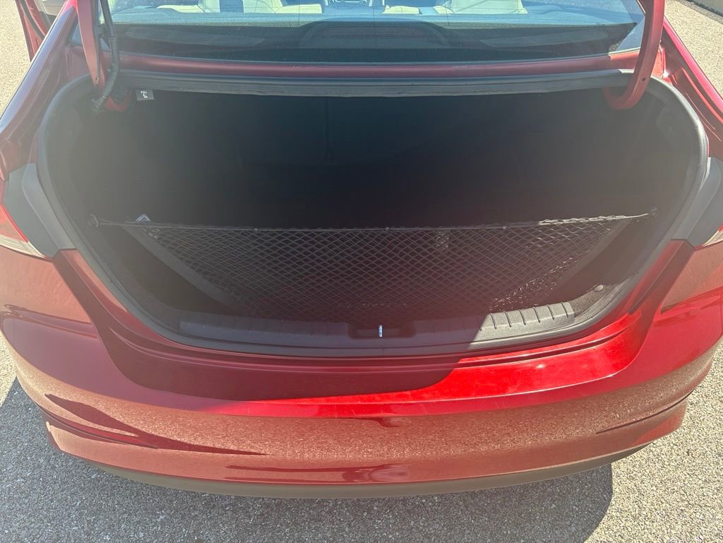 Used 2017 Hyundai Elantra SE FWD image 33