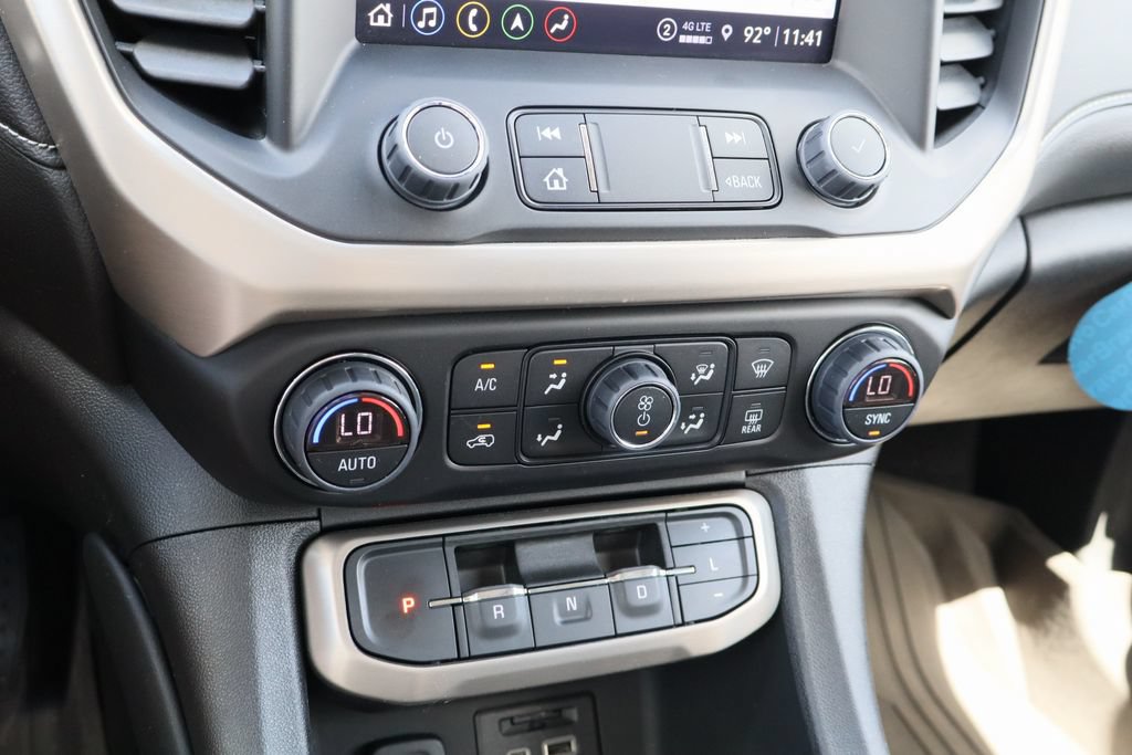 Certified 2022 GMC Acadia Denali w/ Denali Ultimate Package FWD image 18