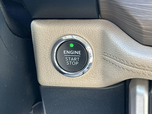 Used 2023 Ford Expedition Max Limited image 16