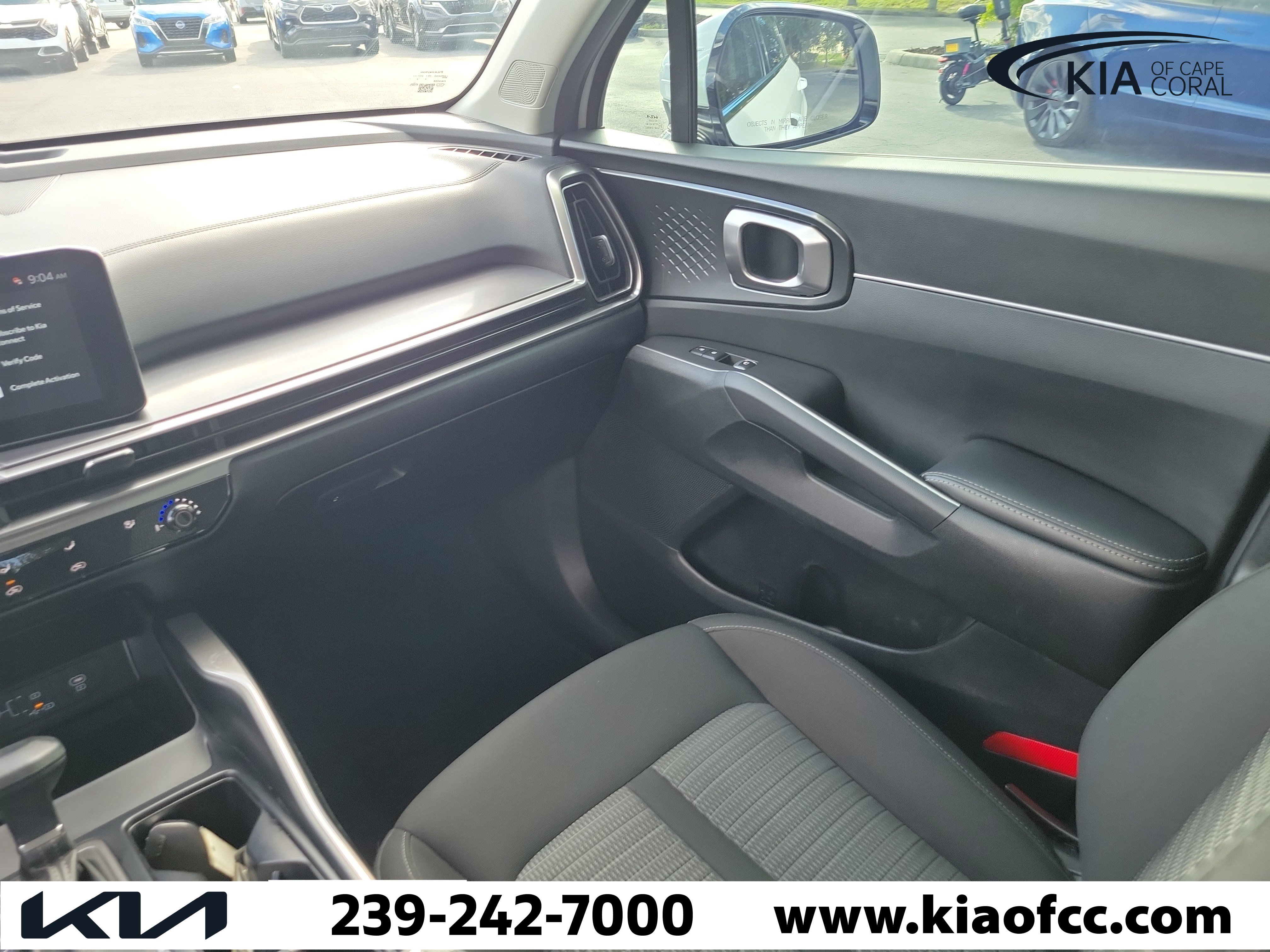Used 2025 Kia Sorento LX FWD image 17