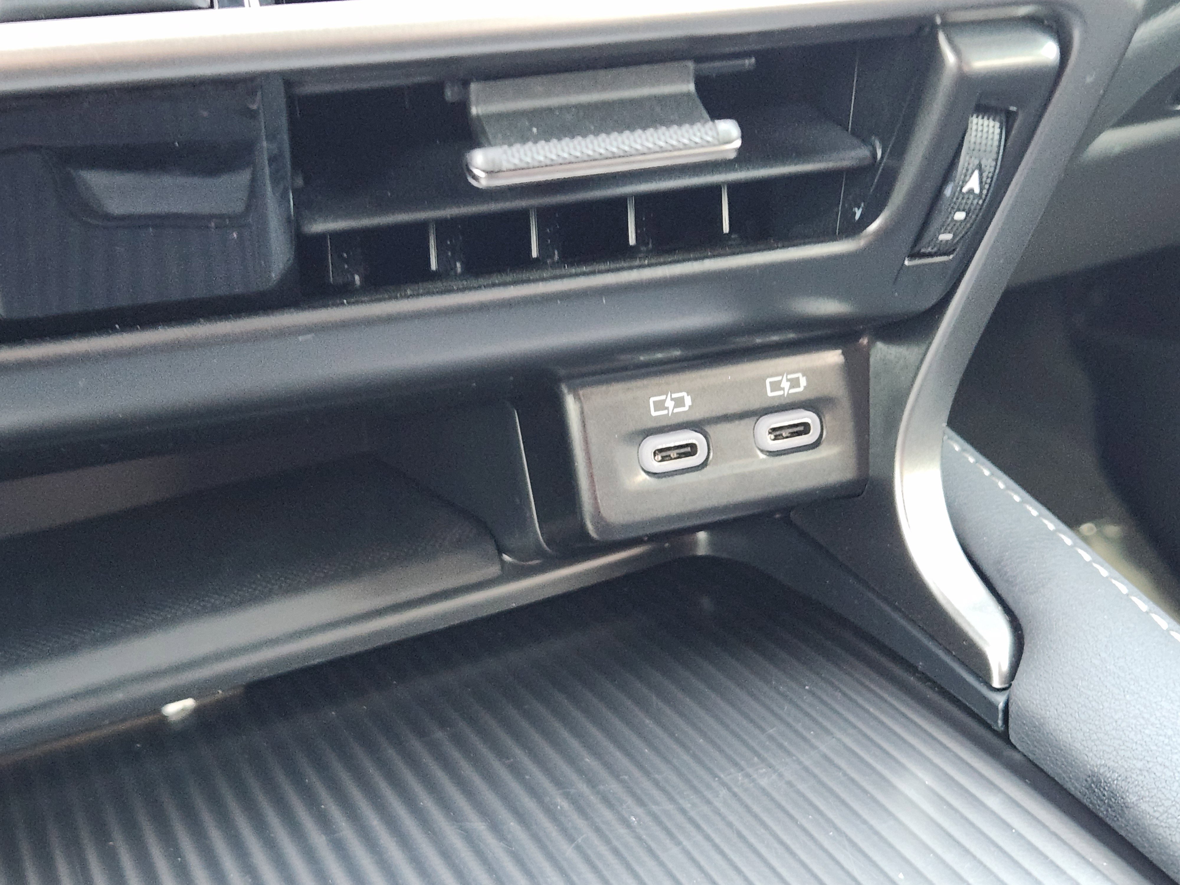 Used 2024 Lexus RX 500h F Sport w/ Accessory Package (K3) image 24