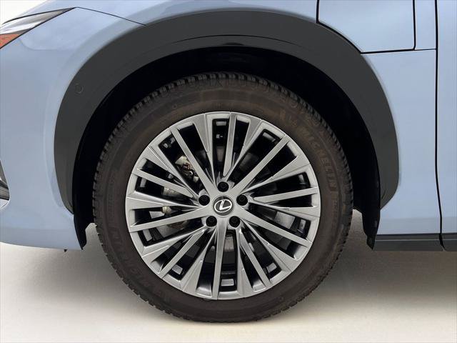Certified 2023 Lexus RZ 450e Premium w/ Accessory Package (2T) AWD/4WD image 26